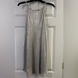 🌹Francesca’s Silver/Gold Shine A-line Dress. Size M.